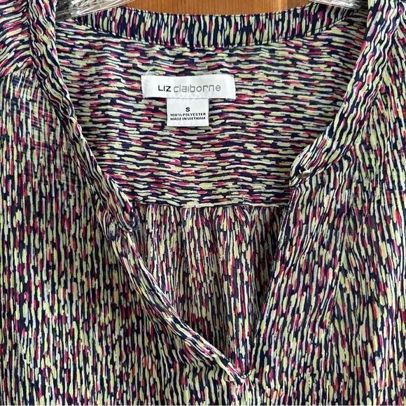 Liz Claiborne Women’s  V-Neck Colorful Sheer Size Small Top - Picture 2 of 4